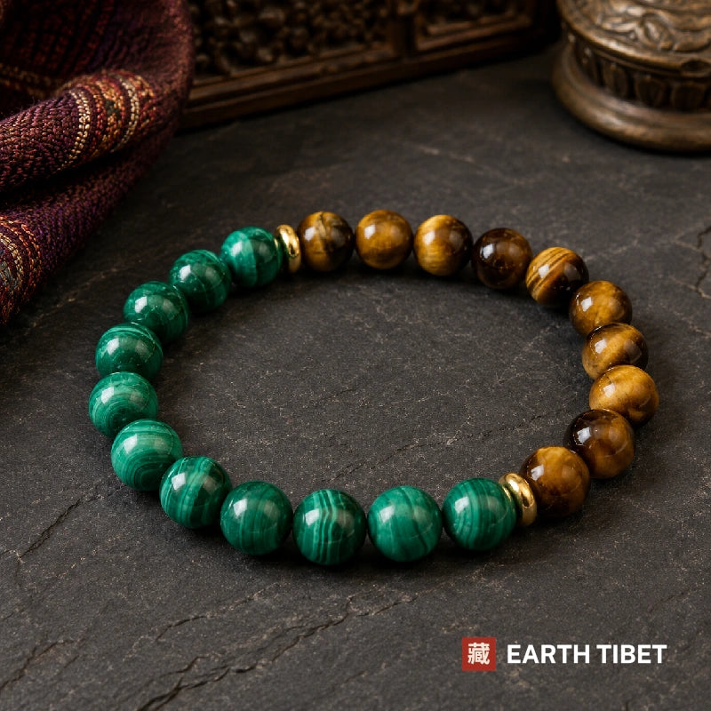 Malachite and tiger eye bracelet split half and half, divided by gold rondelles
